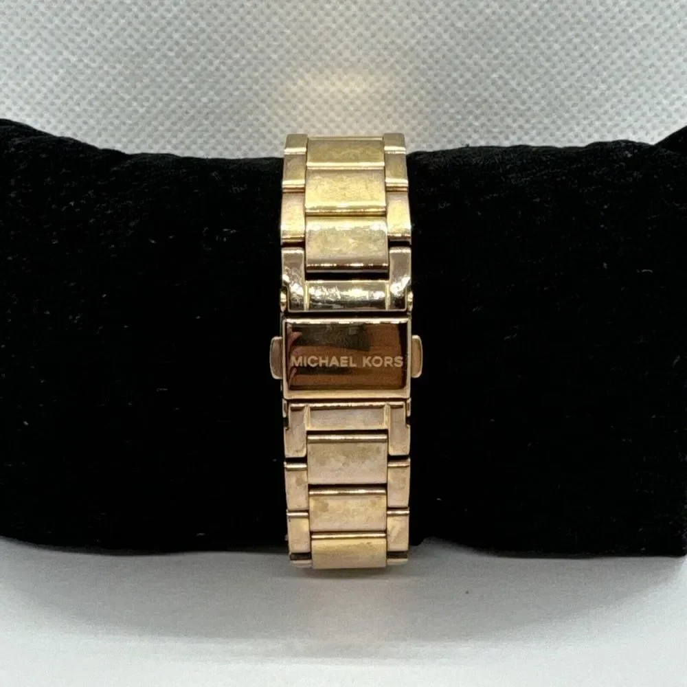 Michael Kors Mini Parker MK5616 Women Rose Gold Analog Dial Quartz Watch JNA305